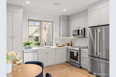307 NW 52nd Street #B, Seattle, WA 98107 - Photo 11