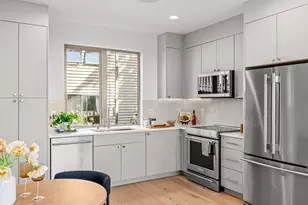 307 NW 52nd St, Seattle, WA 98107 - Photo 11