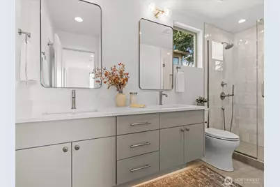 307 NW 52nd Street #B, Seattle, WA 98107 - Photo 17