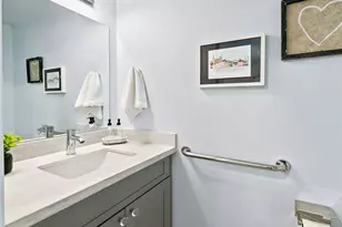 332 NE Elk Pl, Seattle, WA 98115 - Photo 11