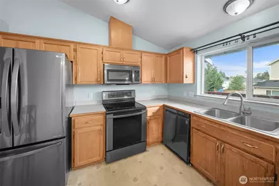 20405 79th Avenue Ct E, Spanaway, WA 98387 - Photo 9