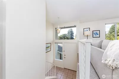 12705 SE 74th Street, Newcastle, WA 98056 - Photo 5