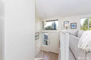 12705 SE 74th St, Newcastle, WA 98056 - Photo 5