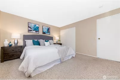 12705 SE 74th Street, Newcastle, WA 98056 - Photo 11