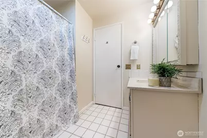 12705 SE 74th Street, Newcastle, WA 98056 - Photo 9