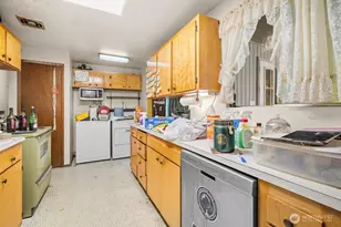 13205 160th Ave SE, Renton, WA 98059 - Photo 5