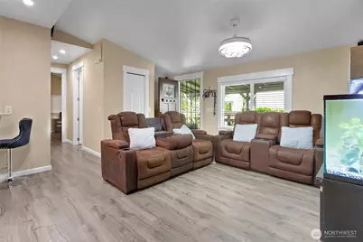 20801 Bonanza Drive E, Bonney Lake, WA 98391 - Photo 7