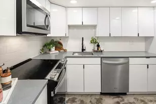 1406 Harvard Ave, Seattle, WA 98122 - Photo 9