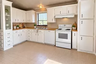 700 NW Crosby Ave, Oak Harbor, WA 98277 - Photo 5