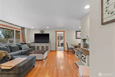 27 31st Street NE, East Wenatchee, WA 98802 - Photo 5