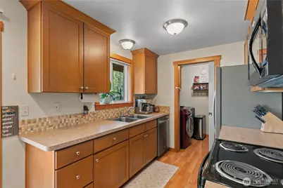 27 31st Street NE, East Wenatchee, WA 98802 - Photo 11