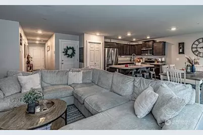 18706 108th Avenue E #667, Puyallup, WA 98374 - Photo 9