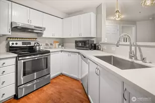 7711 NE 175th St, Kenmore, WA 98028 - Photo 13