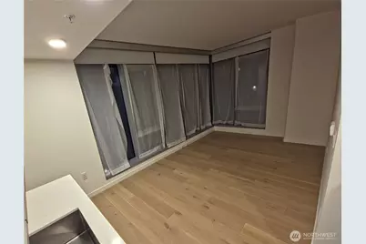 800 Columbia St #808, Seattle, WA 98104 - Photo 11