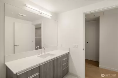 800 Columbia St #808, Seattle, WA 98104 - Photo 9