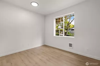 10825 SE 200th Street #B102, Kent, WA 98031 - Photo 37