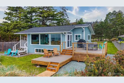 1818 Lola Beach Lane, Oak Harbor, WA 98277 - Photo 3