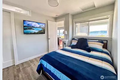 1818 Lola Beach Lane, Oak Harbor, WA 98277 - Photo 21