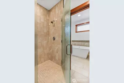 15924 E Shore Drive, Lynnwood, WA 98087 - Photo 17