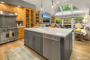 1796 Bellevue Way NE, Bellevue, WA 98004 - Photo 17