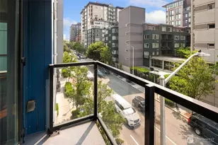 81 Clay St, Seattle, WA 98121 - Photo 23