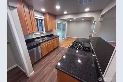 20812 25th Avenue S, SeaTac, WA 98198 - Photo 9
