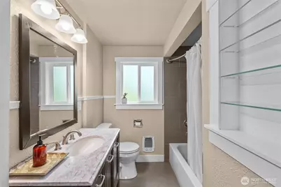 10808 53rd Avenue S, Seattle, WA 98178 - Photo 17