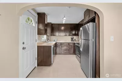 10808 53rd Avenue S, Seattle, WA 98178 - Photo 5