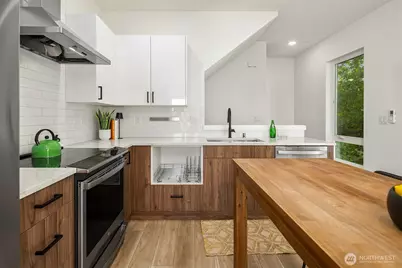 1414 E Cherry Street #F, Seattle, WA 98122 - Photo 9