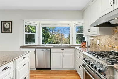 4310 209th Avenue NE, Sammamish, WA 98074 - Photo 5