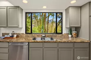 4429 E Mercer Way, Mercer Island, WA 98040 - Photo 13