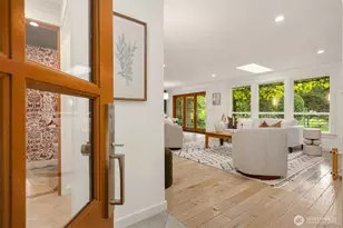 8453 Ferncliff Ave NE, Bainbridge Island, WA 98110 - Photo 3