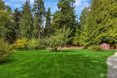 8453 Ferncliff Avenue NE, Bainbridge Island, WA 98110 - Photo 35