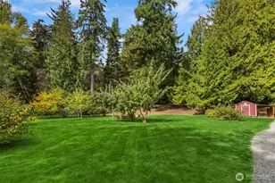 8453 Ferncliff Ave NE, Bainbridge Island, WA 98110 - Photo 35