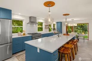 8453 Ferncliff Ave NE, Bainbridge Island, WA 98110 - Photo 11