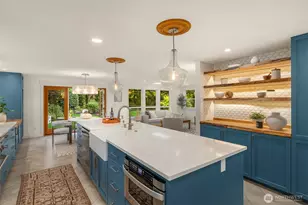 8453 Ferncliff Ave NE, Bainbridge Island, WA 98110 - Photo 13