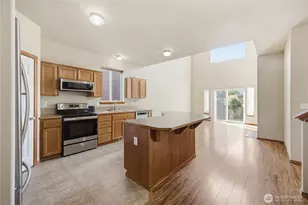 1752 S Prospect Ln, Tacoma, WA 98405 - Photo 9