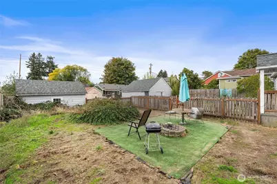 1327 Park Avenue, Bremerton, WA 98337 - Photo 3