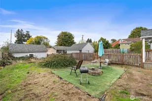 1327 Park Ave, Bremerton, WA 98337 - Photo 3