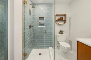 9 Mt Pilchuck Ave NW, Issaquah, WA 98027 - Photo 23