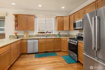 18430 42nd Avenue SE, Bothell, WA 98012 - Photo 13