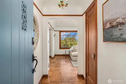 2722 36th Avenue SW, Seattle, WA 98126 - Photo 3