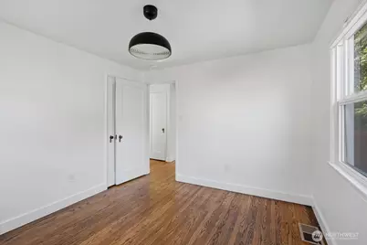 4303 Baker Avenue NW, Seattle, WA 98107 - Photo 13