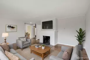 910 NE 113th St, Seattle, WA 98125 - Photo 5