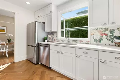 2524 E Ward Street, Seattle, WA 98112 - Photo 11