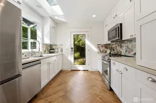 2524 E Ward St, Seattle, WA 98112 - Photo 9