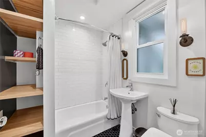 4218 26th Avenue SW, Seattle, WA 98106 - Photo 17