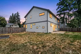 4913 NE 1st St, Renton, WA 98059 - Photo 35