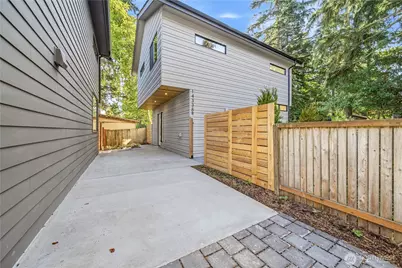 14338 Bagley Avenue N #B, Seattle, WA 98133 - Photo 29