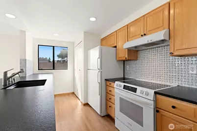 3710 25th Place W #405, Seattle, WA 98199 - Photo 7